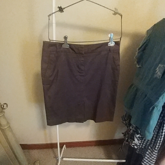 Gray business casual pencil skirt - Picture 1 of 2